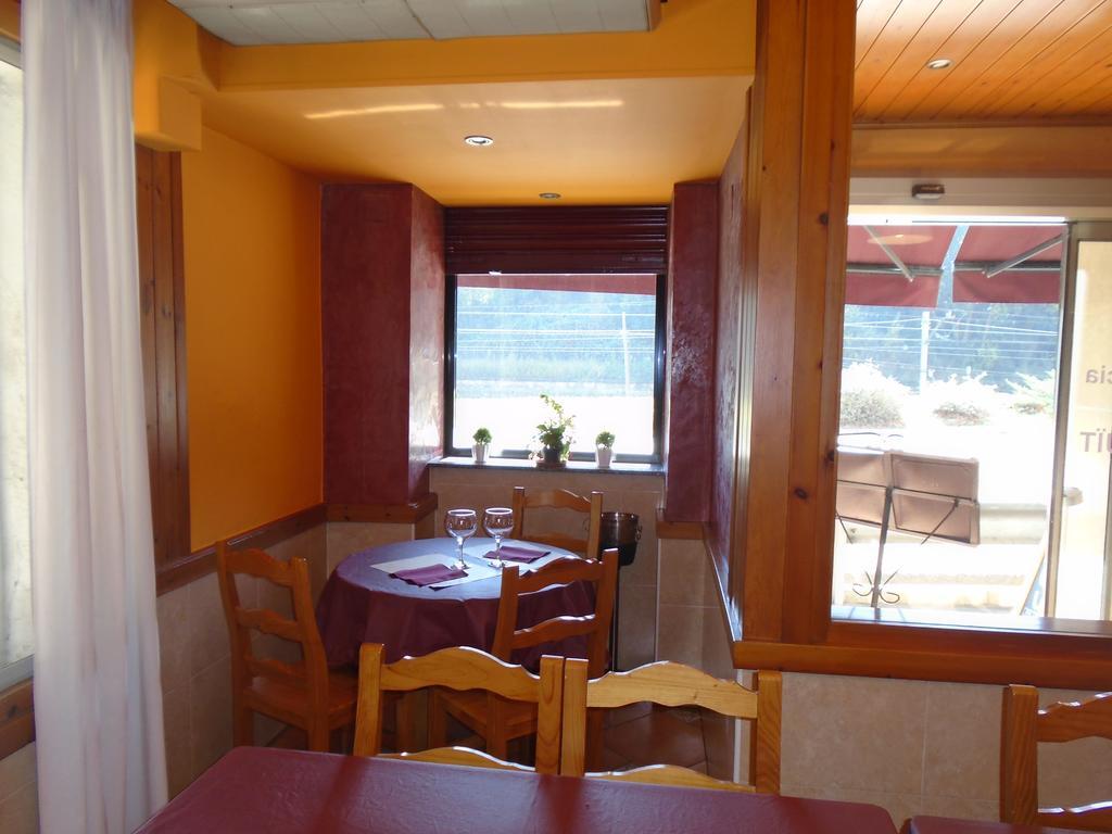Hostal Fonda Galicia Cardedeu Exterior foto